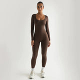 dresses : Combinaison élégante à manches longues avec encolure carrée et in Marron foncé van Seroa