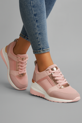 Shoes : Sneakers Femme Noires à talon compensé 8cm, Détails métalliques, Confortables et élégantes in van Seroa