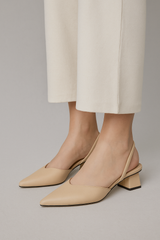 Slingback Sandals : Sophisticated Slingback Sandals for Effortless Style in van Seroa