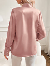 top blouses : Chemisier en Satin à Manches Longues avec Nœud Lavallière Femme in van Seroa