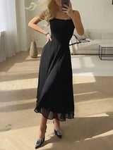 dresses : Robe Femme sans Manches Midi Fluide in Noir van Seroa
