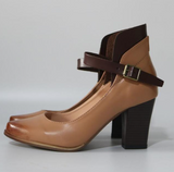 other : Escarpins Femme en Cuir Noir Confortables et Élégants in Marron van Seroa