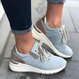 other : Baskets Femme en Cuir Confortables & Élégantes pour Marche Quotidienne in Bleu clair van Seroa