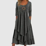 dresses : Robe Midi Bohème Cœur Femme - Fluide et Élégante pour l'Été in Gris foncé van Seroa