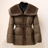 Vêtements d'extérieur pour femmes : Doudoune Femme Ceinturé Longue Mode in Marron van Seroa