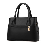 Bags : Sac à Bandoulière Emily Noir en Véritable Cuir Italien pour Femme - Media, Élégant in van Seroa