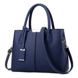 Bags : Sac à Bandoulière Emily Noir en Véritable Cuir Italien pour Femme - Media, Élégant in bleu foncé van Seroa