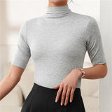 Autumn Collection : Robe Femme Élégante Col Roulé in Gris van Seroa