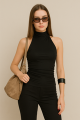 Hauts pour femmes : Haut Femme Dos Nu Ajusté Chic Coupe Ajustée in Noir van Seroa