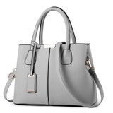 Bags : Sac à Bandoulière Emily Noir en Véritable Cuir Italien pour Femme - Media, Élégant in gris clair van Seroa