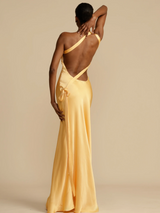 dresses : Robe Longue Femme Jaune Satinée Asymétrique Élégante in van Seroa