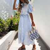 dresses : Robe Midi Élégante Boutonnée avec Broderie et Ceinture Femme in Bleu ciel van Seroa