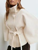 Autumn Collection : Manteau Cape en Laine Polyester Col Montant Femme in Blanc van Seroa