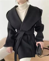 Autumn Collection : Manteau Femme Coton Capuche Style in Noir Taille Unique van Seroa