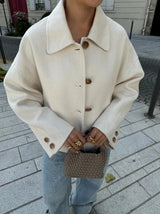 Autumn Collection : Manteau Hiver Boutonnée Femme Autumn Collection in Blanc van Seroa