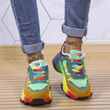 Sneakers : Baskets Femme Romy Orthopédiques Légères & Confortables - Semelle Absorbante Choc in Verte van Seroa