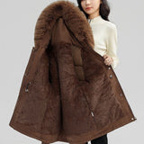 Autumn Collection : Parka Femme Fourrure Mode Féminine in van Seroa