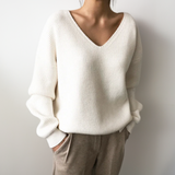 Autumn Collection : Pull Femme Col V Ample in Blanc Une taille van Seroa