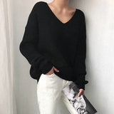 Autumn Collection : Pull Femme Col V Ample in Noir Une taille van Seroa