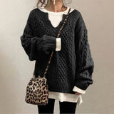 Autumn Collection : Pull Femme Confortable Tricoté Maille in Noir van Seroa