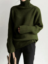 Pulls et gilets : Pull Femme Col Montant Côtelé in Vert armée van Seroa