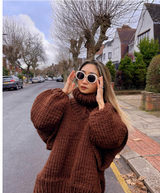 Autumn Collection : Pull Tricoté Oversize Femme Autumn Collection in Marron van Seroa