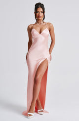 Robes : Robe Longue Femme Satin Été Fluide Maxi Élégante in Rose van Seroa
