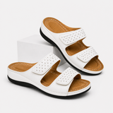 Illona | Sandali con zeppa – Comfort e stile combinati - €25 : Sandales Femme Cuir Compensées Confort in Bianco van Seroa