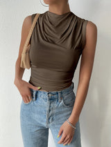 top blouses : Top Femme sans Manches Ajusté Drapée in Marron van Seroa