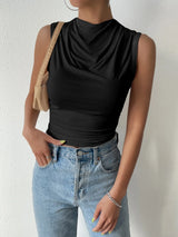 top blouses : Top Femme sans Manches Ajusté Drapée in Noir van Seroa