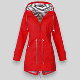 Autumn Collection : Veste Randonnée Femme Légère Déperlante Coupe-Vent pour Activités Outdoor in Rouge van Seroa