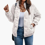 Vestes : Veste Femme Velours Droit Côtelé in Blanc van Seroa