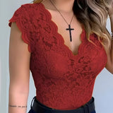top blouses : Haut Femme en Dentelle Col V Sans Manches in Rouge van Seroa