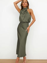 dresses : Robe Midi Femme Noire Satinée Élégante - Col Montant, Parfaite in Vert Armée van Seroa