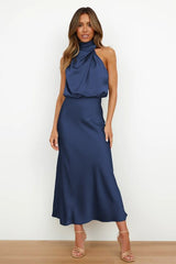 dresses : Robe Midi Femme Noire Satinée Élégante - Col Montant, Parfaite in Bleu van Seroa