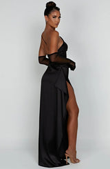 dresses : Robe de soirée en satin, asymétrique avec fente haute Femme in van Seroa
