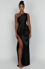 dresses : Robe de soirée en satin, asymétrique avec fente haute Femme in van Seroa
