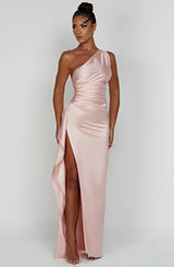 dresses : Robe de soirée en satin, asymétrique avec fente haute Femme in van Seroa