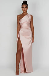 dresses : Robe de soirée en satin, asymétrique avec fente haute Femme in van Seroa