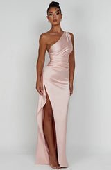 dresses : Robe de soirée en satin, asymétrique avec fente haute Femme in van Seroa