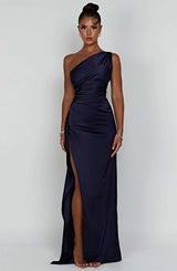 dresses : Robe de soirée en satin, asymétrique avec fente haute Femme in van Seroa