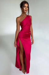 dresses : Robe de soirée en satin, asymétrique avec fente haute Femme in Rouge van Seroa