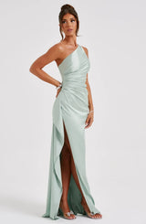 dresses : Robe de soirée en satin, asymétrique avec fente haute Femme in van Seroa