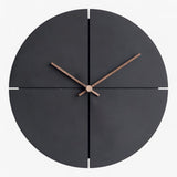 Wall Clocks : Horloge Murale en Bois Femme in Néron van Seroa