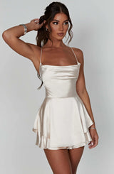 dresses : Mini Robe Femme Élégant Satin in van Seroa