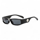 other : Lunettes de soleil carrées au style rétro Femme in NoirGris van Seroa
