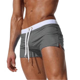 swimwear : Short de bain ultra-ajusté, taille basse, à séchage rapide Femme in Gris van Seroa