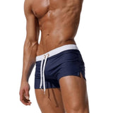swimwear : Short de bain ultra-ajusté, taille basse, à séchage rapide Femme in Bleu marine van Seroa