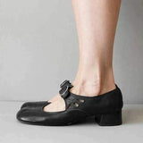 sandals : Chaussures Vintage à Petit Talon et Boucle Confortable Femme in Noir van Seroa