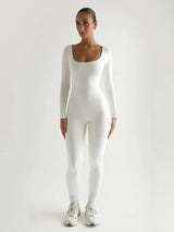 dresses : Combinaison élégante à manches longues avec encolure carrée et in Blanc van Seroa